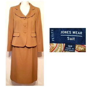 Jones New York skirt suit
